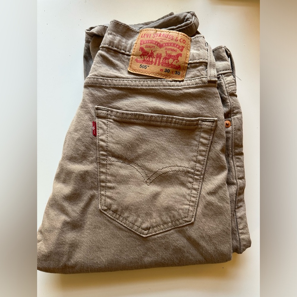 Tan Levi’s Jeans
